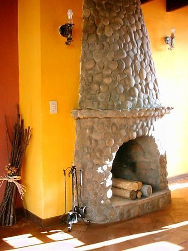 La Casa De Barro Lodge & Restaurant Чинчерос Экстерьер фото